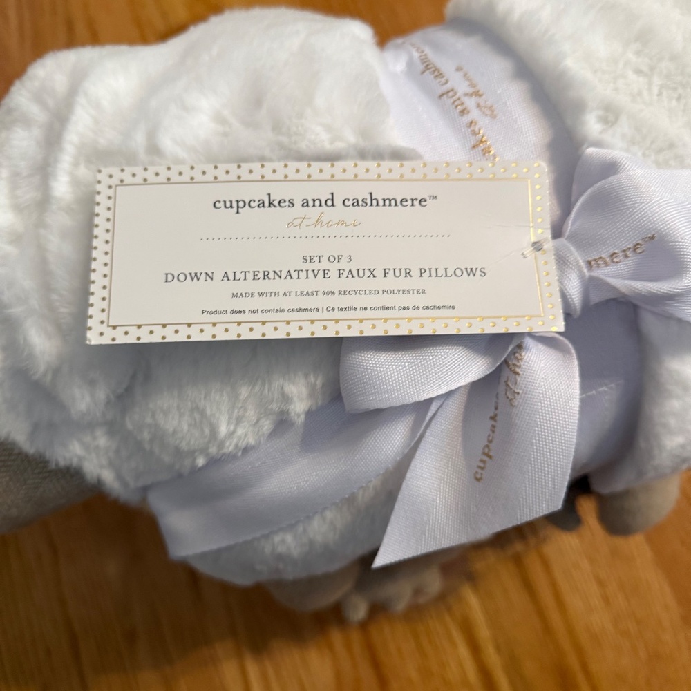 Cupcakes and Cashmere Set of 3 Easter Pillows - Picture 11 of 11